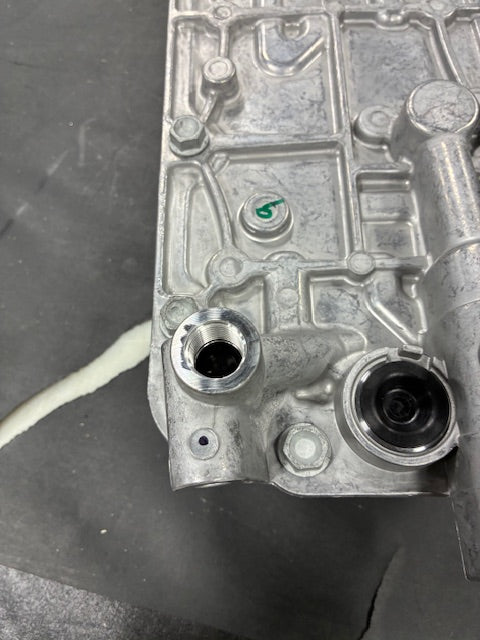 Escalade V valley cover